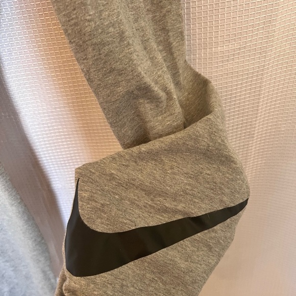 Large Nike Grey Leggings M - Picture 3 of 4